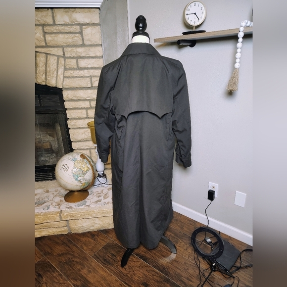 Vintage Heavy Duty London Fog Ladies Trench Coat Size 10 - Picture 6 of 11
